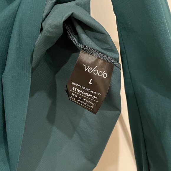 Velocio Ultralight Hooded Jacket - Picture 5 of 5